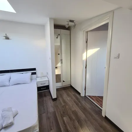Duplex Family Apartment *
